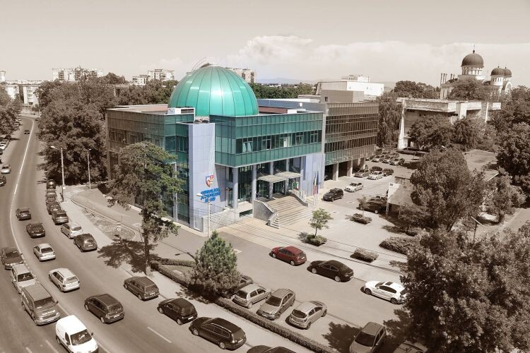Jól jönnek majd a parkolóhelyek | Fotó: Arad Megyei Tanács megyei tanács