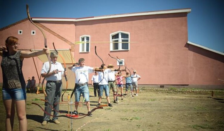 <em>Hír szerkesztése</em> Nemzetközi íjászverseny Kisjenőben