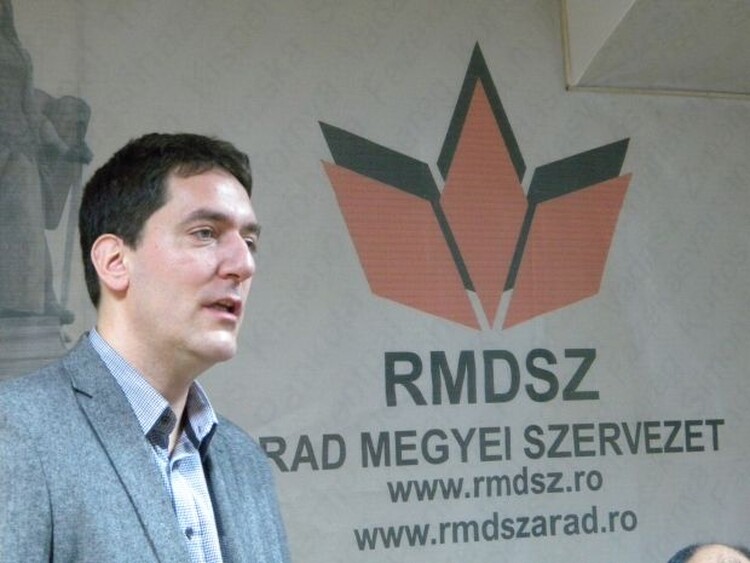 <em>Hír szerkesztése</em> RMDSZ-küldöttgyűlés a választások jegyében is