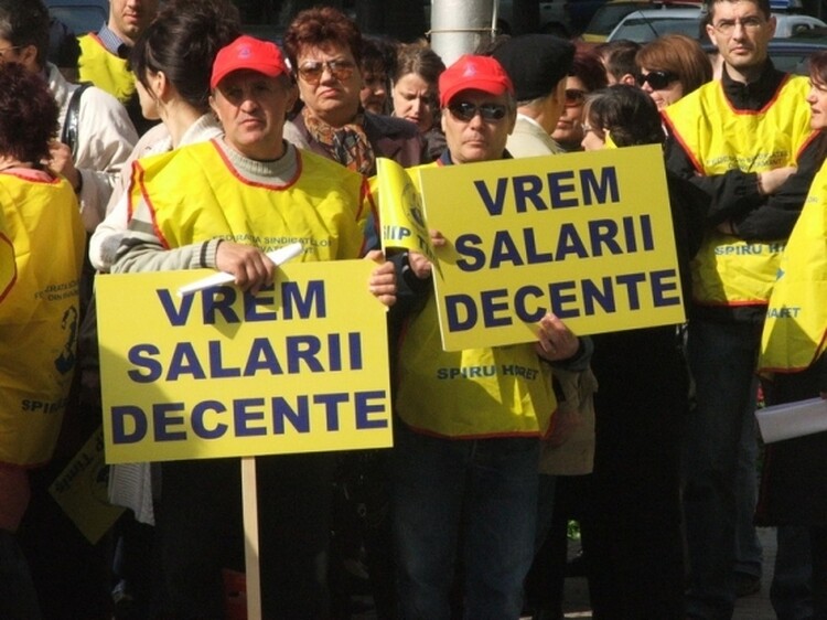 <em>Hír szerkesztése</em> Tizenöt százalékkal nő a tanügyi alkalmazottak bére