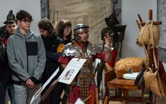 Főleg diákokat vonzott a római birodalmat bemutató kiállítás | A múzeum által közzétett fotó